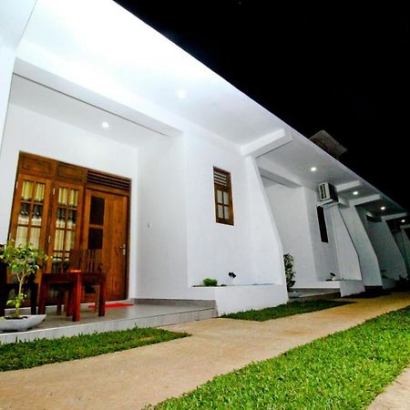 Sirisara Holiday Resort Анурадхапура Экстерьер фото